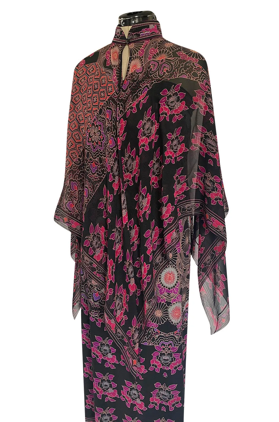 Beautiful 1970s Leonard Strapless Printed Silk Jersey Dress w Matching Silk Chiffon Cape