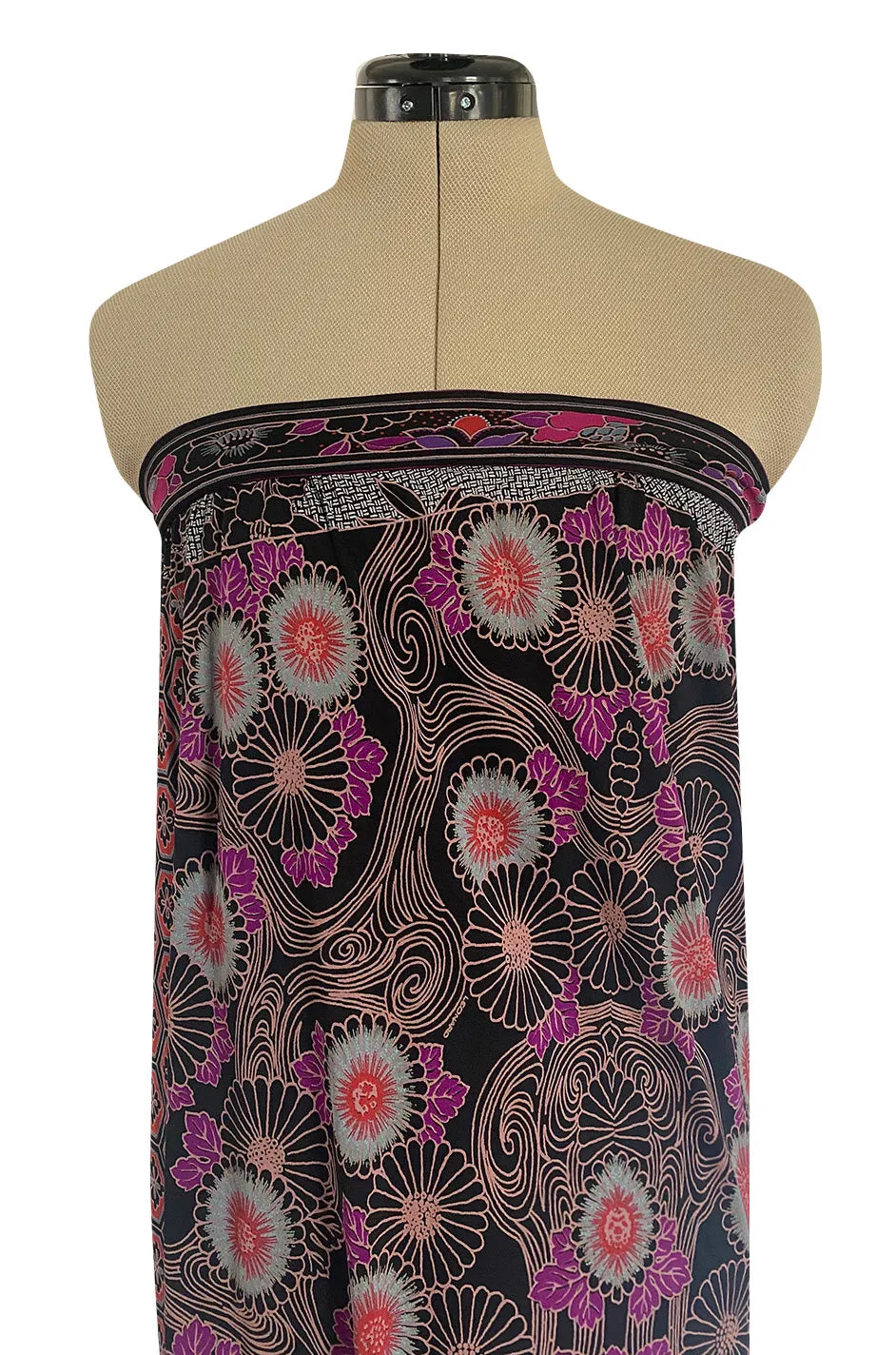 Beautiful 1970s Leonard Strapless Printed Silk Jersey Dress w Matching Silk Chiffon Cape