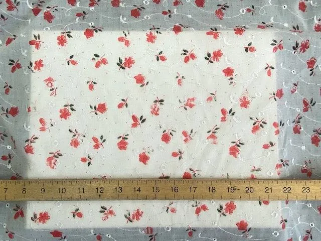 Embroidery Anglais - Stemmed Flower