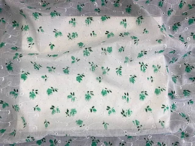 Embroidery Anglais - Stemmed Flower