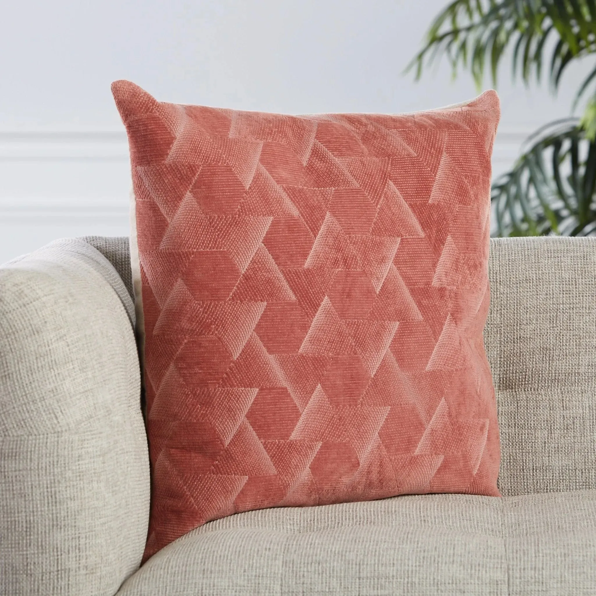 Nouveau NOU07 Dark Pink/Silver Pillow
