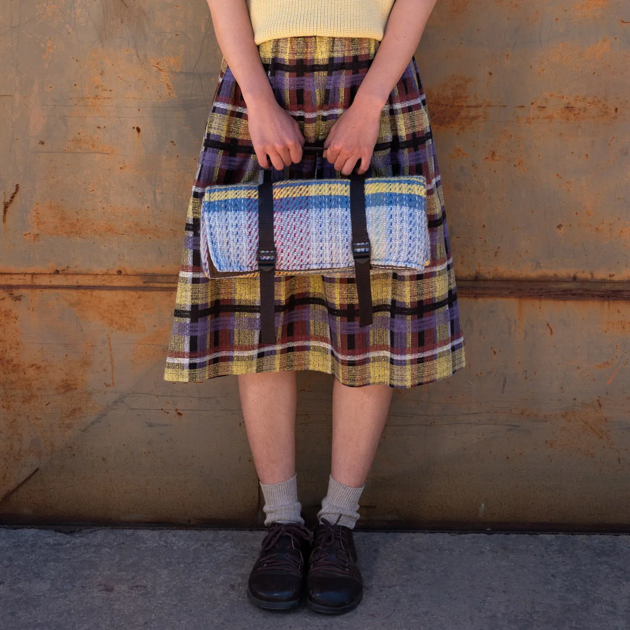 Roll-up Picnic Blanket with Handle in 100% Recycled Wool