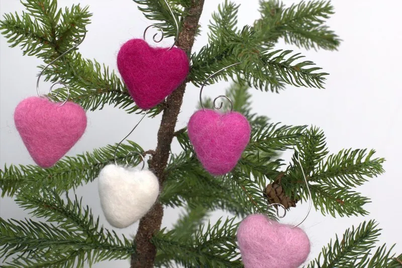 Valentine's Day Heart Ornaments- SET OF 5- Pink & White