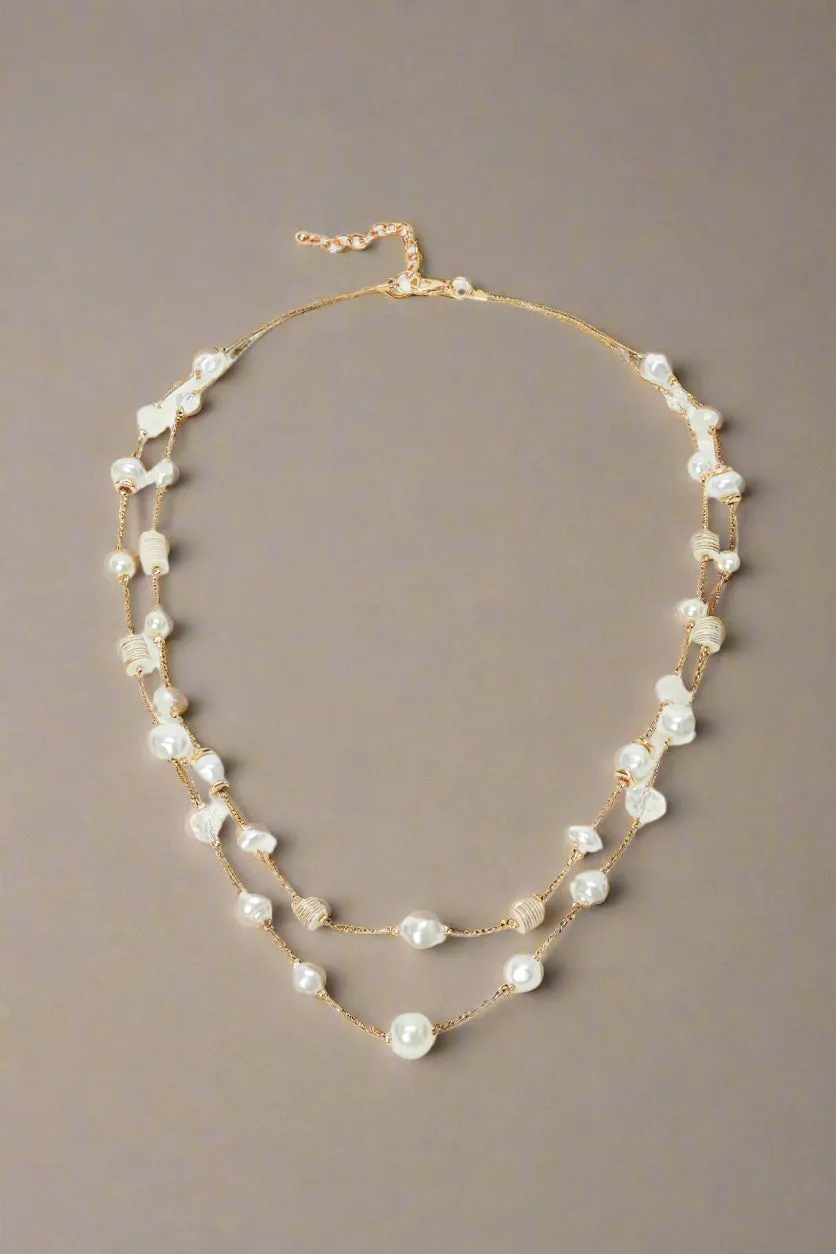 Women Gold Pearls Necklace
